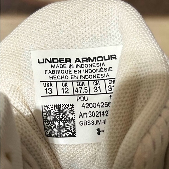 Under Armour • Mens Nitro Mid MC Football Cleats in White - Picture 5 of 5